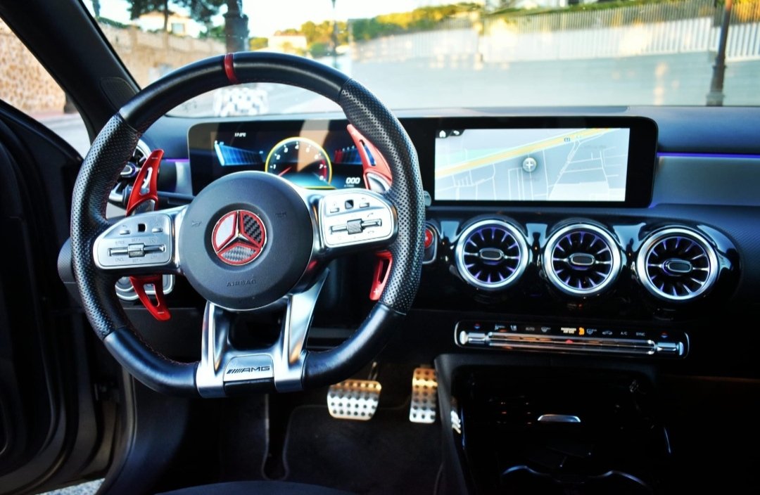 Mercedes-AMG A 35 Limousine - imagen 4