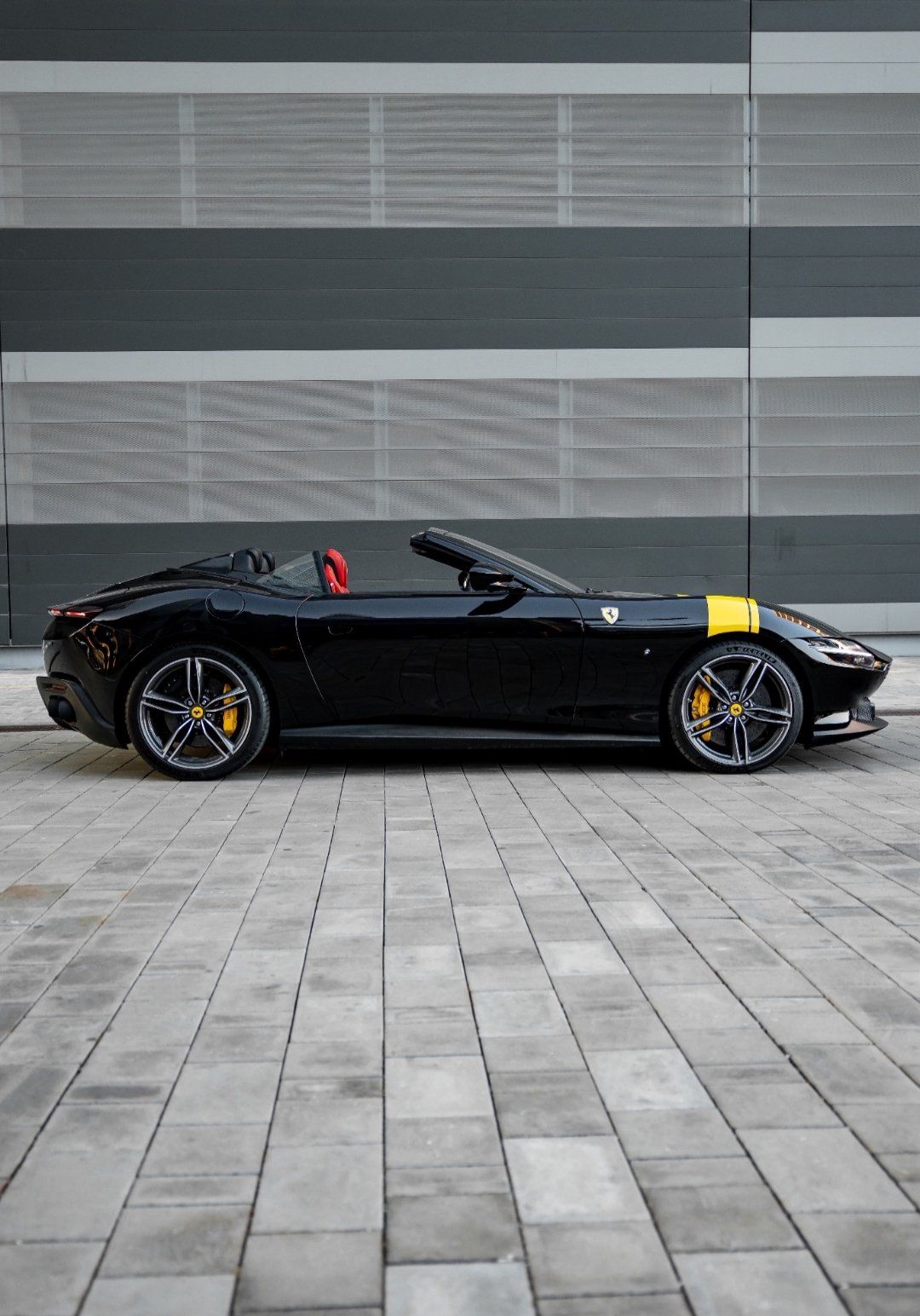 Ferrari Roma Spider - imagen 2