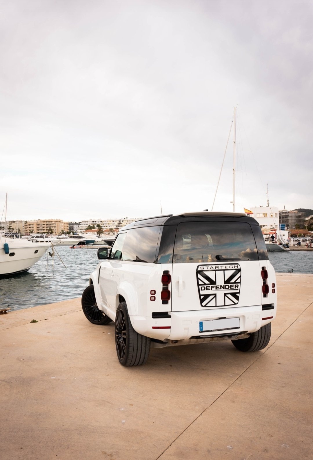 Land Rover Defender 110 STARTECH Edition - imagen 3