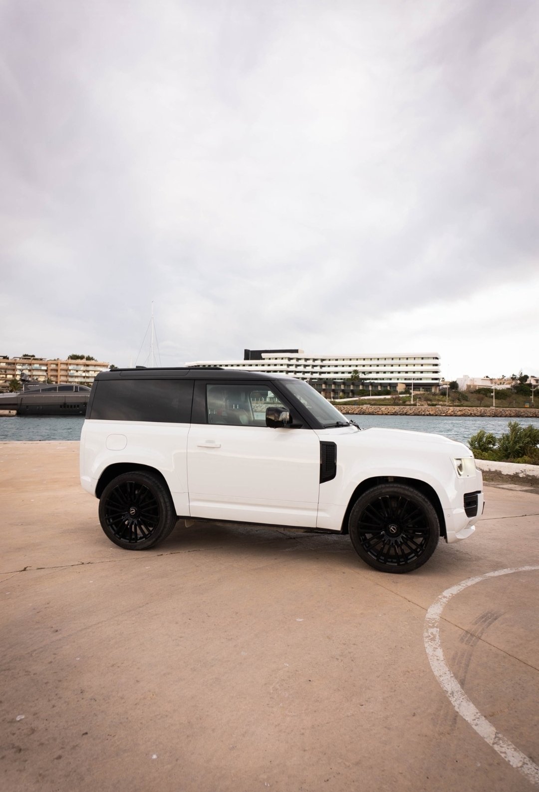 Land Rover Defender 110 STARTECH Edition - imagen 6