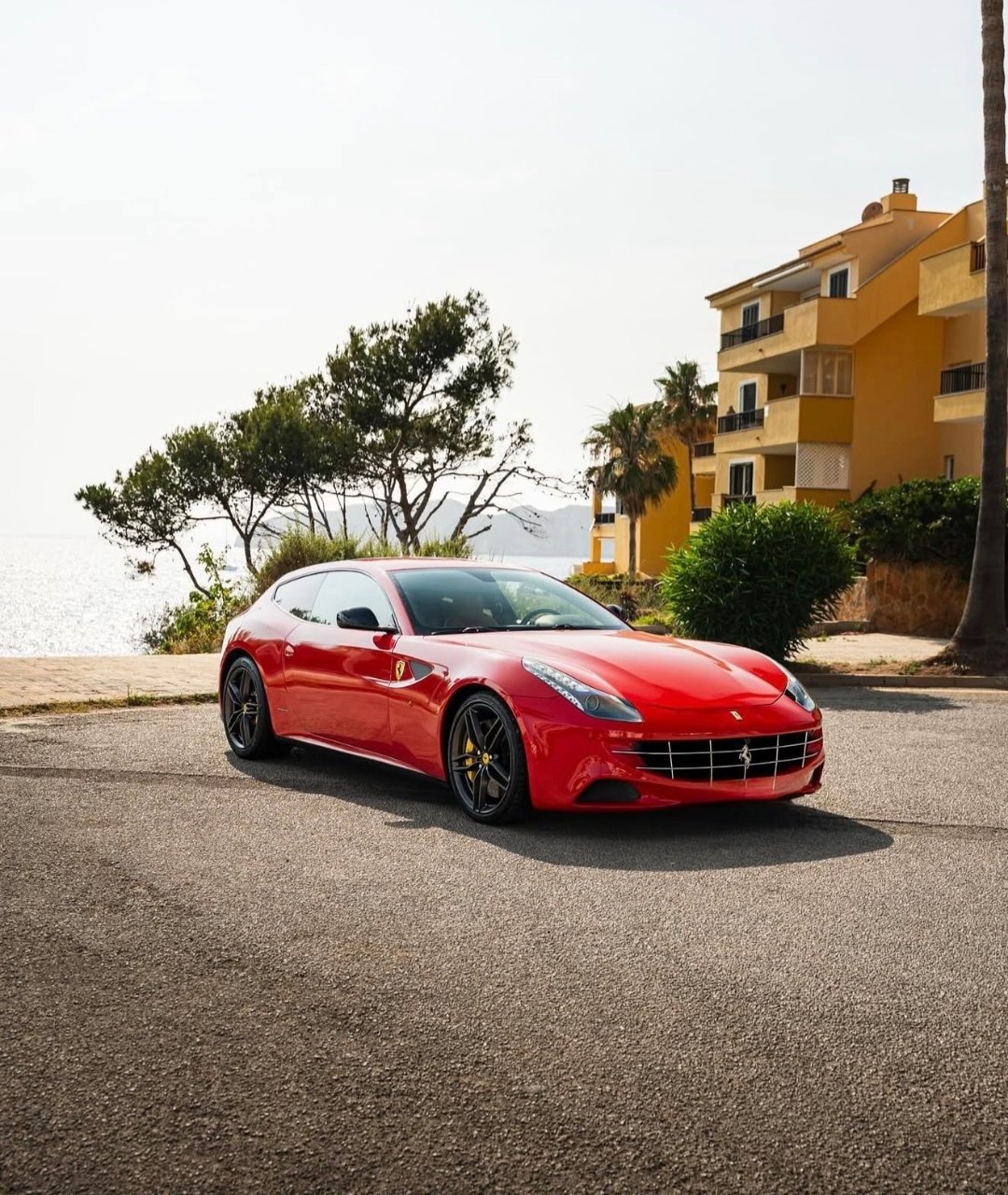 Ferrari FF - imagen 1