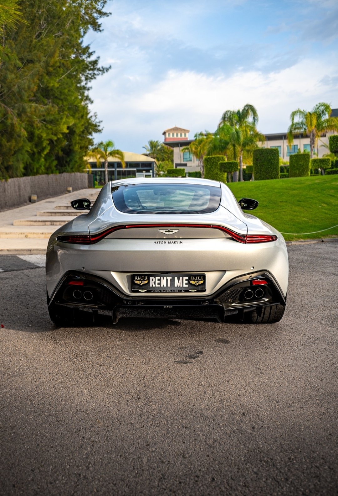 Aston Martin Vantage V8 - imagen 1