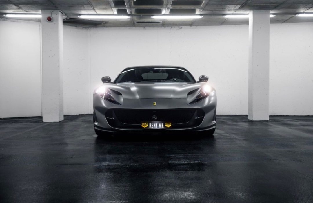 Ferrari 812 Superfast - imagen 1