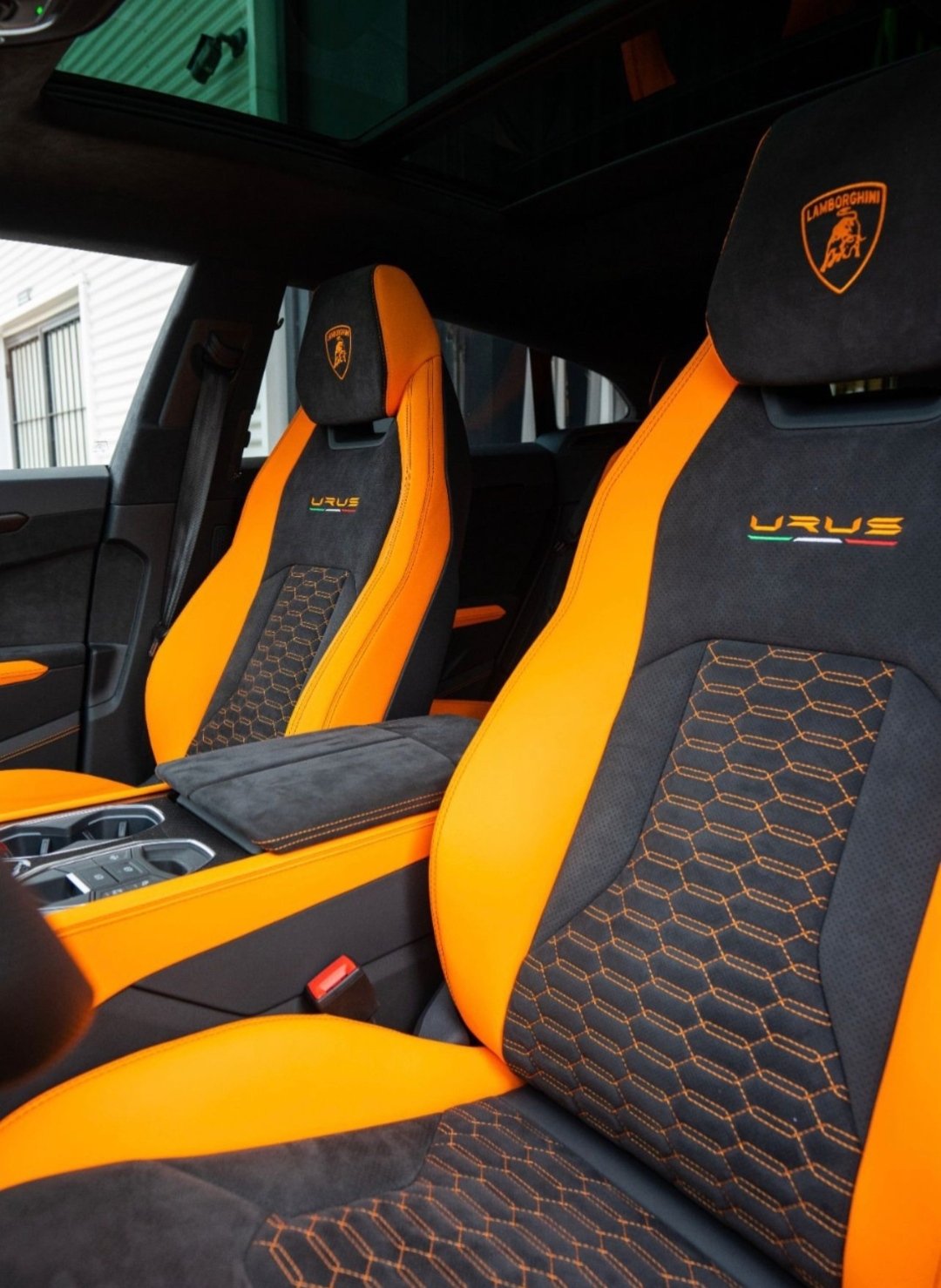 Lamborghini Urus Edición Especial - imagen 6