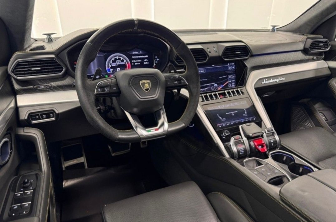 Lamborghini Urus Full Black - imagen 2