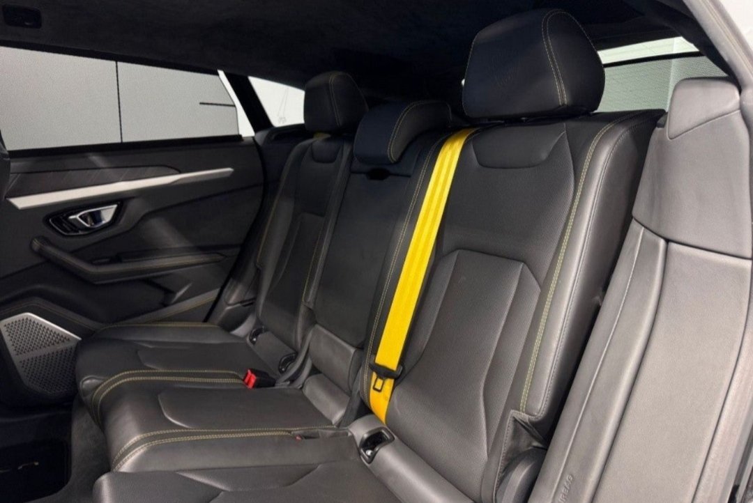 Lamborghini Urus Full Black - imagen 5