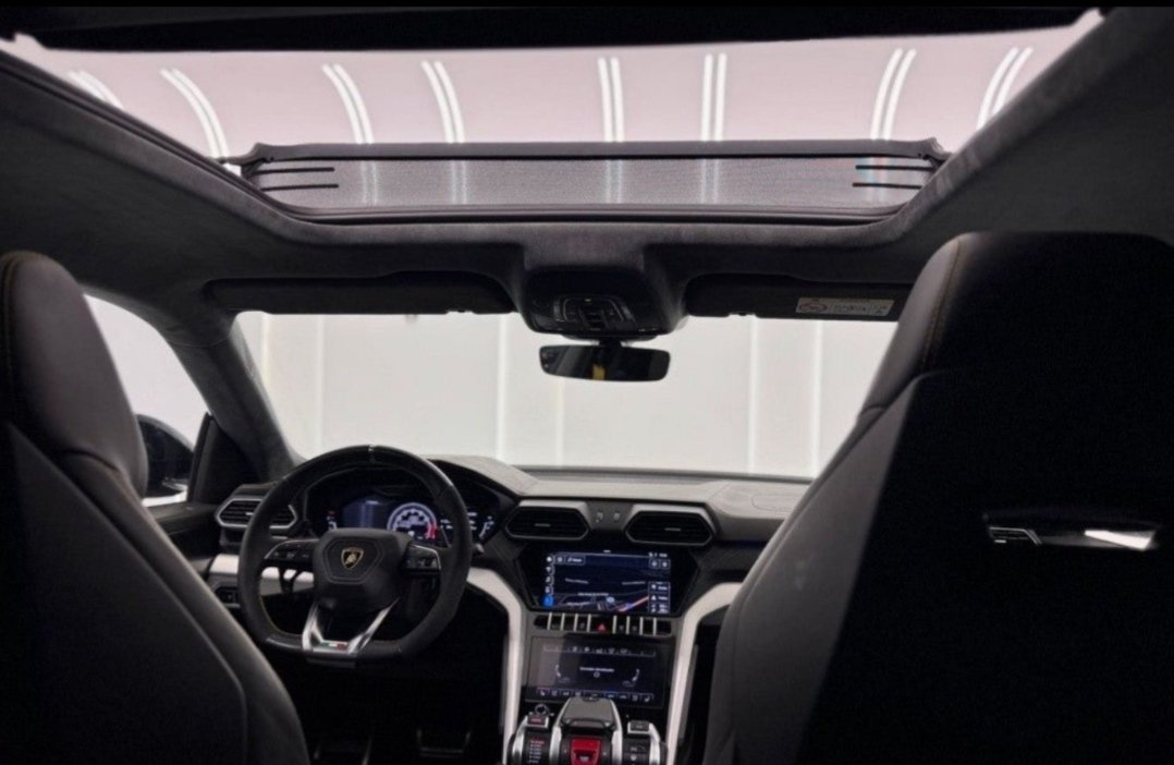 Lamborghini Urus Full Black - imagen 3