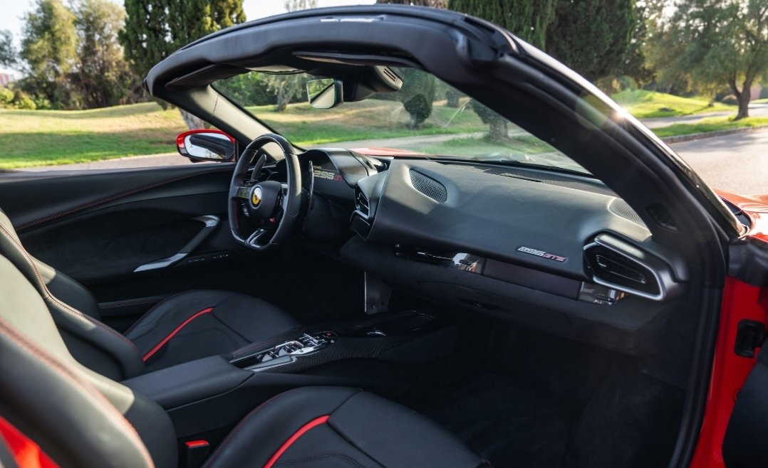 Ferrari 296 GTS - imagen 4