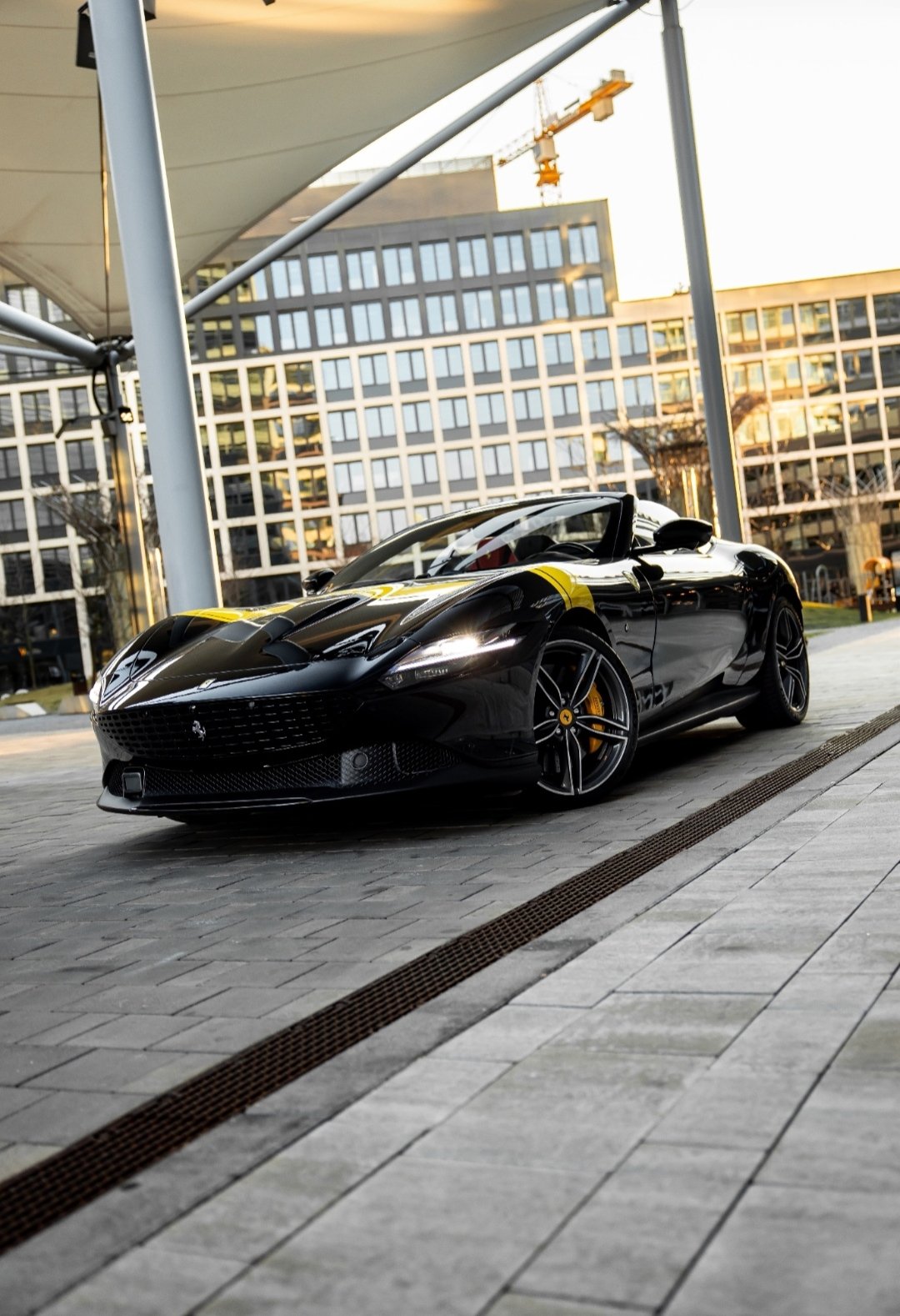 Alquiler Ferrari Roma Spider con NEGOCARS