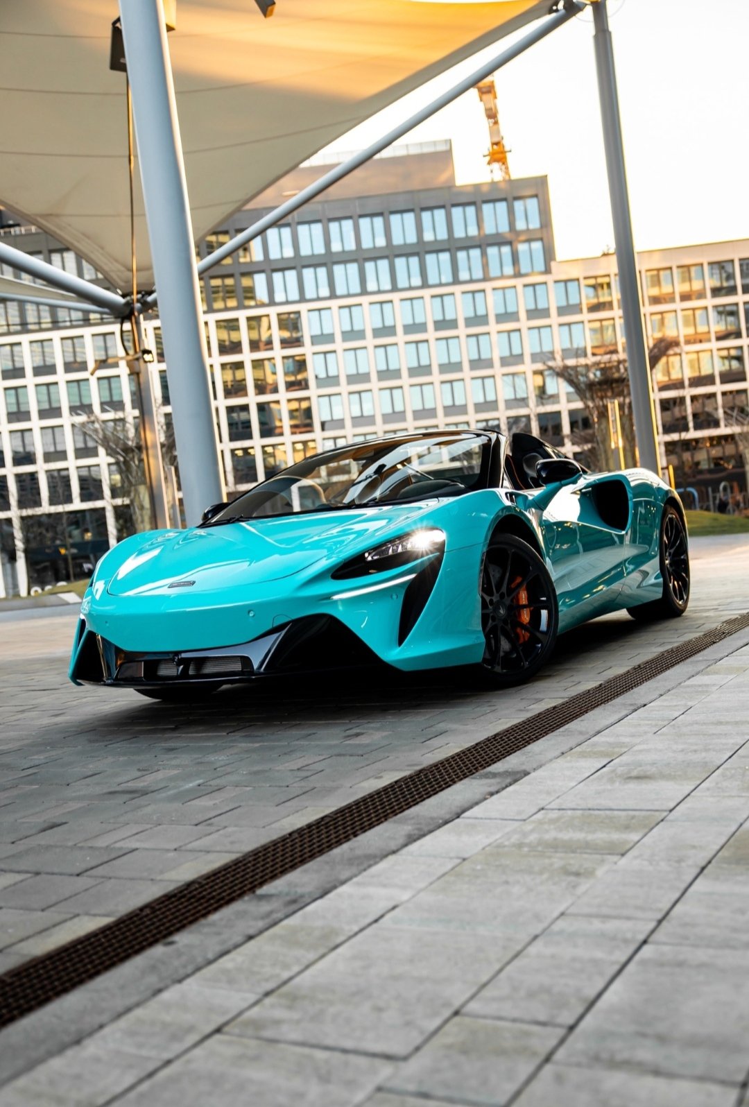 Alquiler McLaren Artura Spider con NEGOCARS