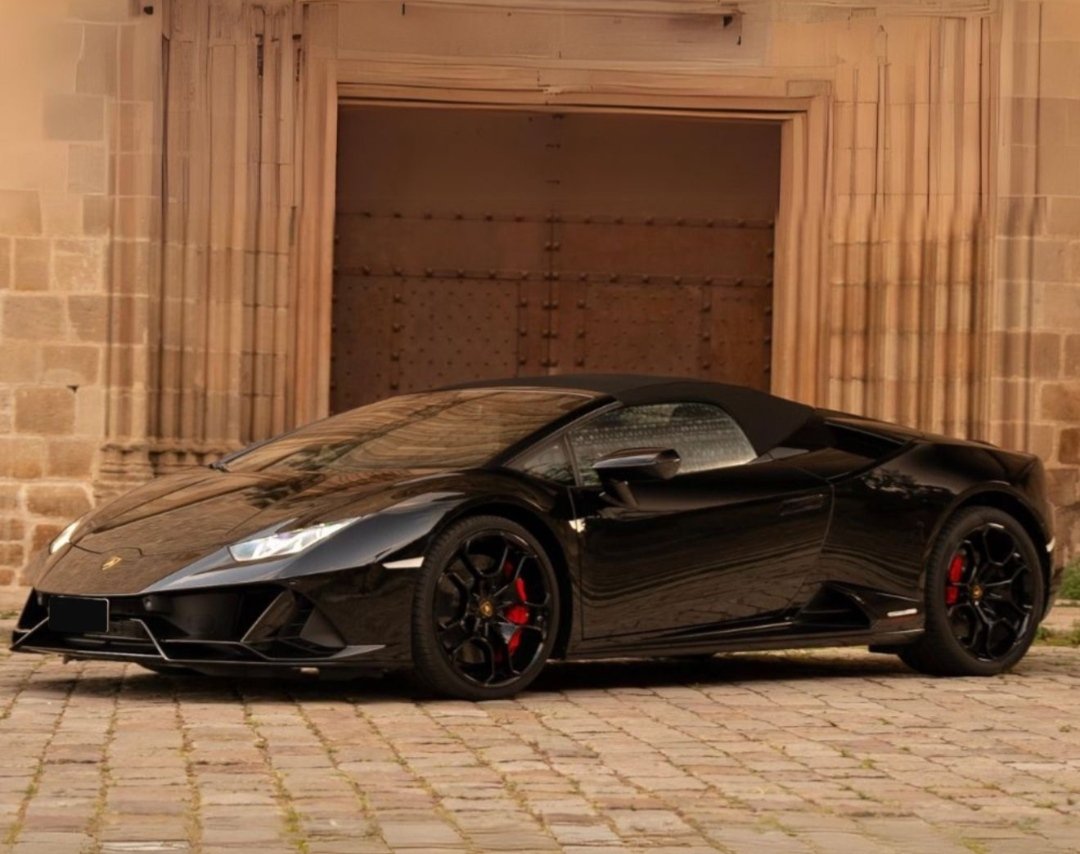 Alquiler Lamborghini Huracán EVO Spyder Black Edition con NEGOCARS