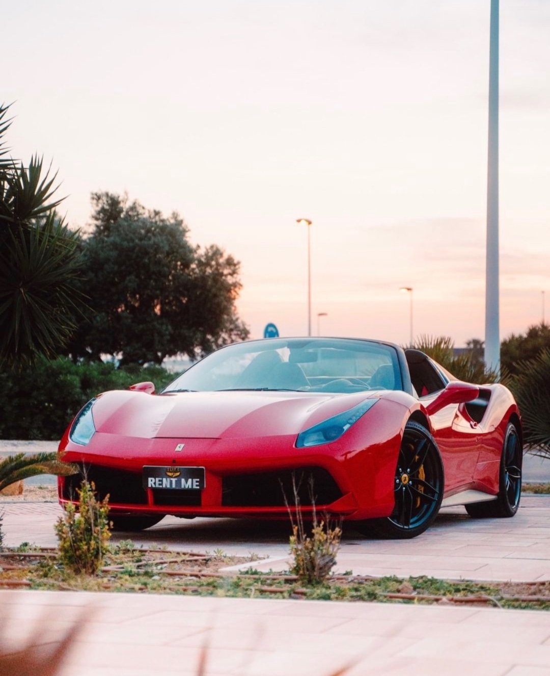 Alquiler Ferrari 488 Spider con NEGOCARS