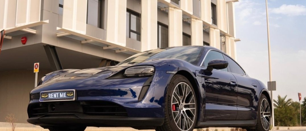 Alquiler Porsche Taycan 4S con NEGOCARS